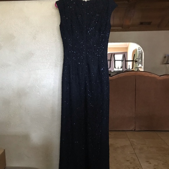 Dress Formal - Picture 2 of 4